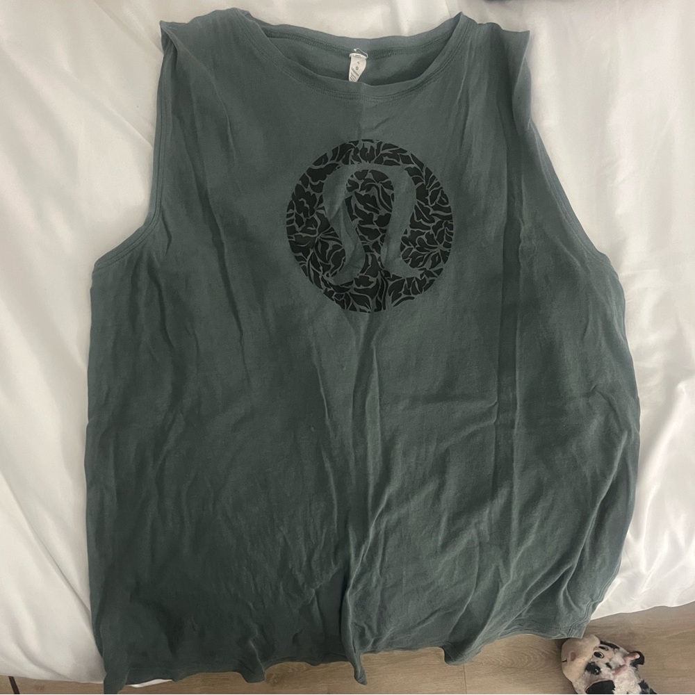 lululemon athletica Olive Muscle Tee